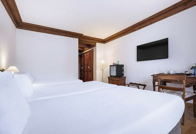 غرفة قياسية ثلاثية, Meliá de Tredós