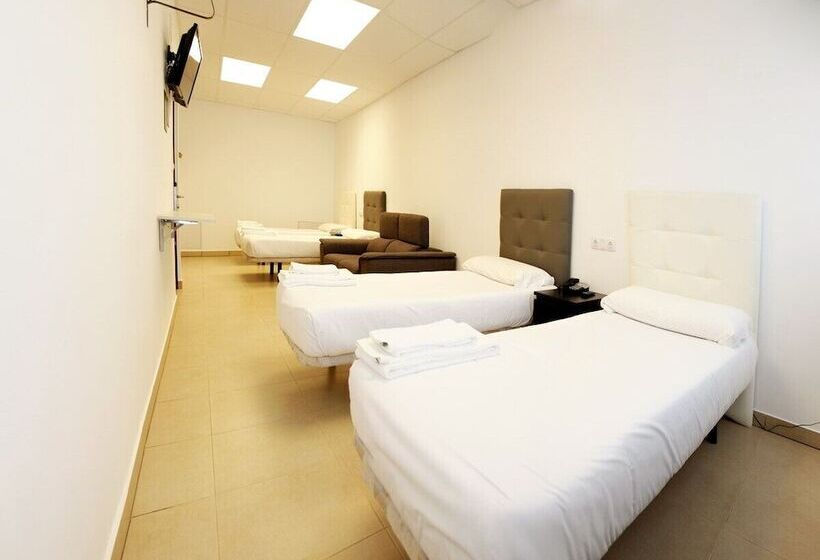 4인용 스탠다드 룸, Artxanda Bilbao, Parking Gratuito En El Exterior