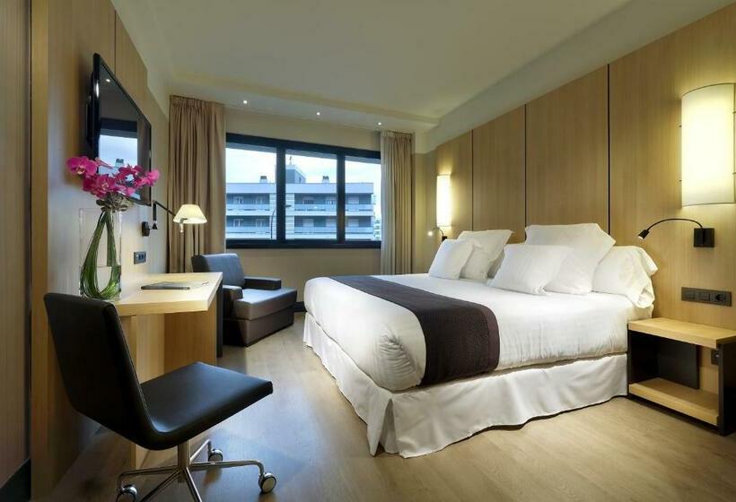 Quarto Superior Cama King, Occidental Bilbao