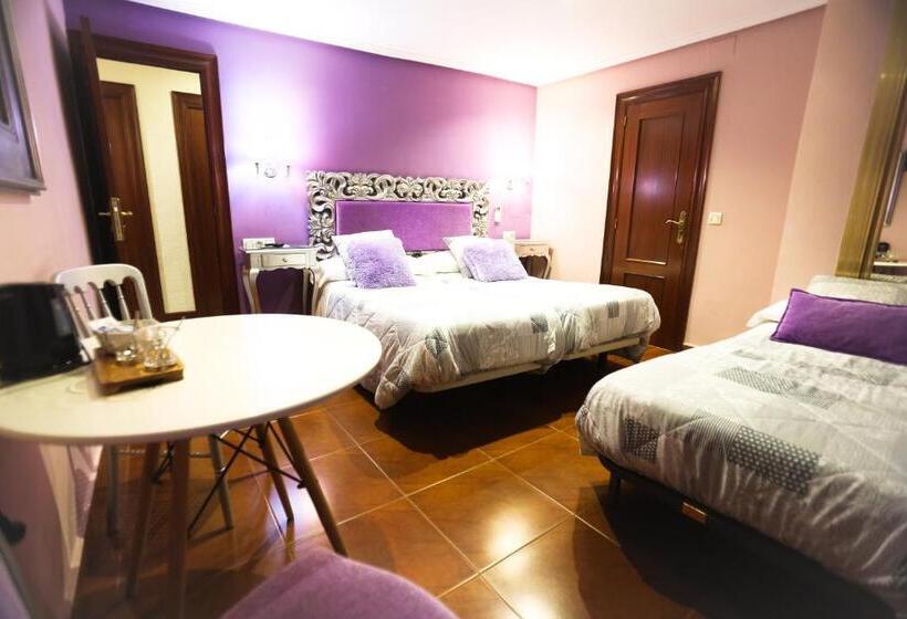 اتاق استاندارد سه نفره, Hostal Goya Suites