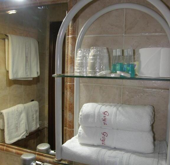 اتاق خانوادگی, Hostal Goya Suites