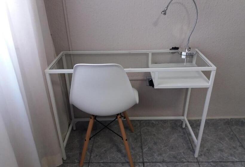 Habitación Familiar, Hostal La Pilarica
