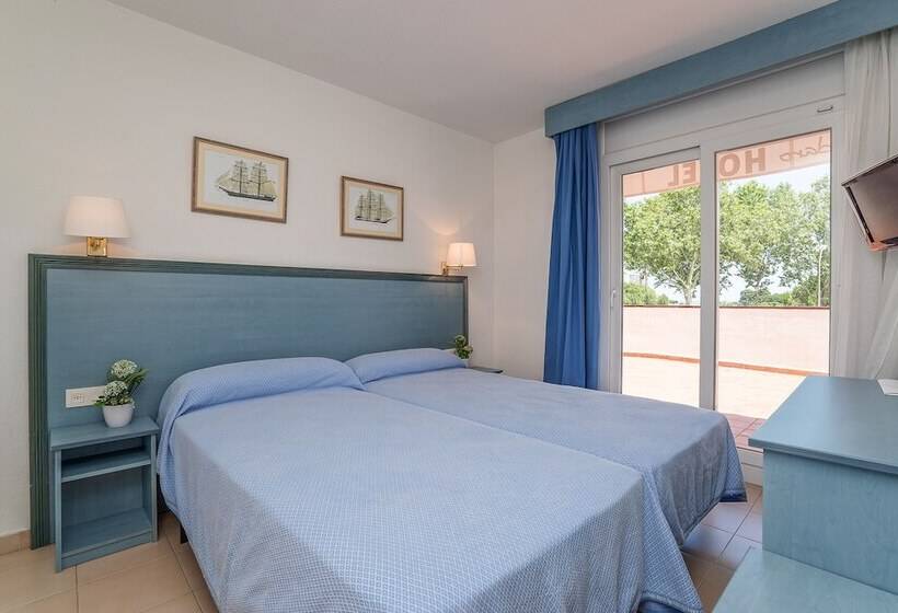 غرفة عائلية, Platja d'Aro