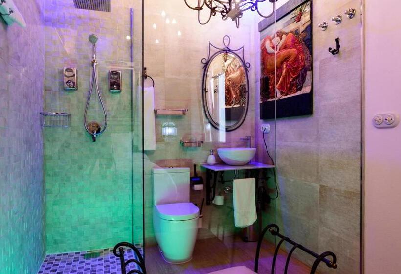 اتاق لوکس یک تخته, Casa De Reyes