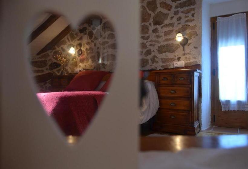 수피리어 트리플 룸, Hostal Refugio De Gredos