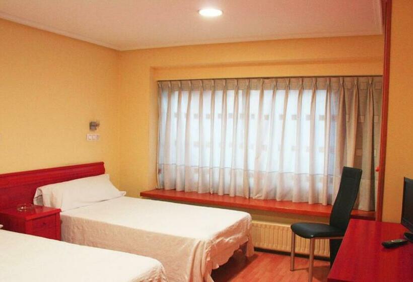 Номер Стандарт, Hostal álvarez