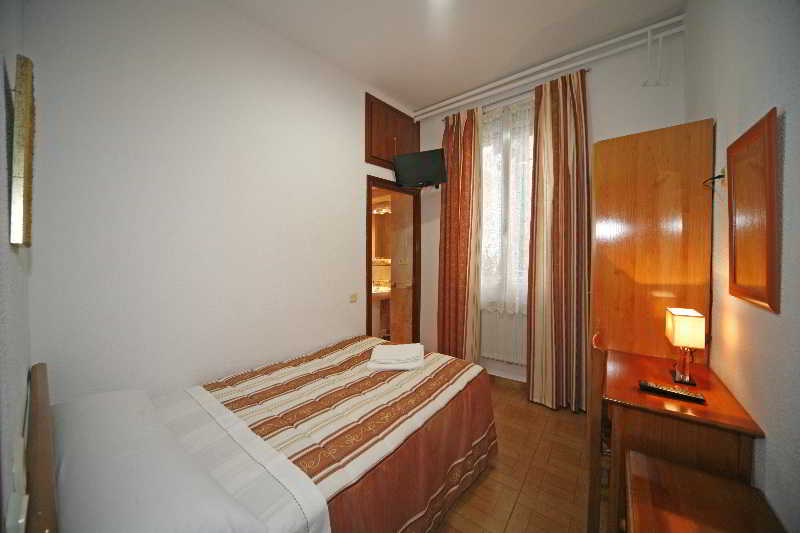 اتاق استاندارد یک نفره, Hostal San Antonio
