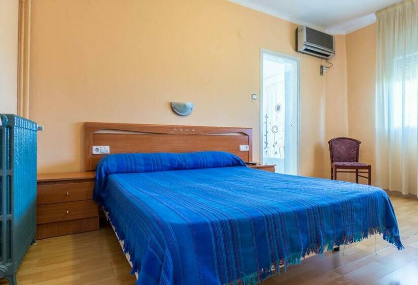 Номер Стандарт, Hostal Urgell
