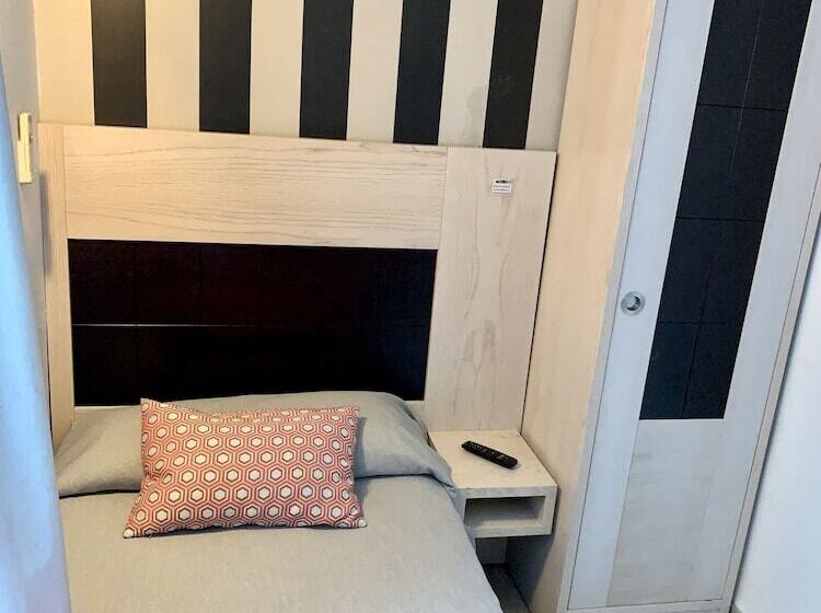 Habitación Estándar Individual, Hostal Castilla I Atocha