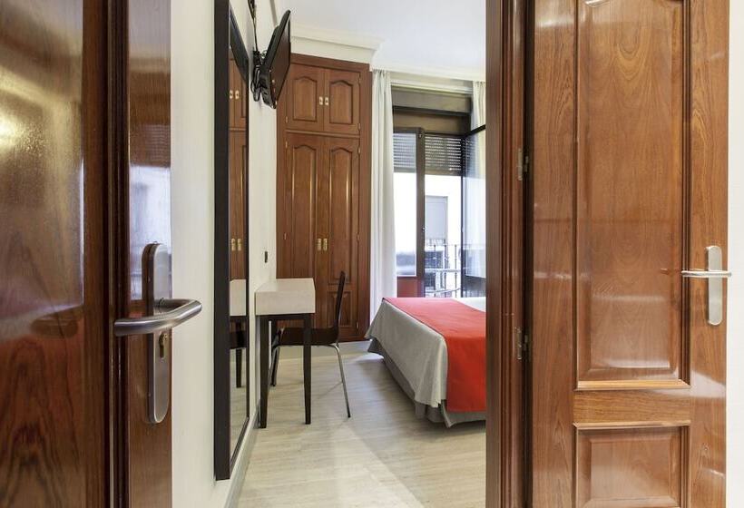 Habitación Estándar, Hostal Castilla I Atocha