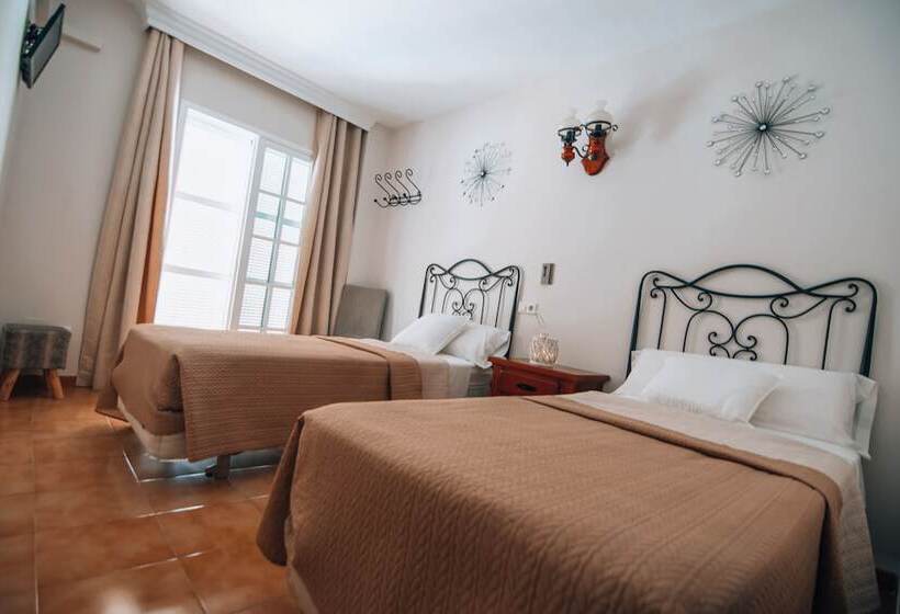 Номер Стандарт, Hostal Cuevas