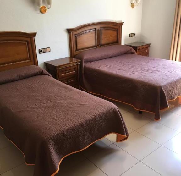 اتاق استاندارد سه نفره, Hostal Retiro