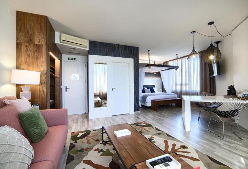 Люкс, Luze El Villa