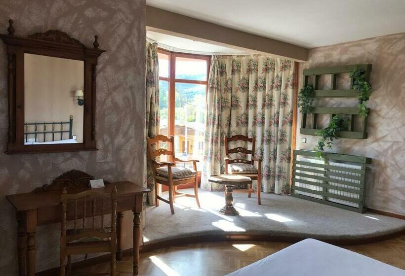 Полулюкс, Rural Hotel Las Gacelas