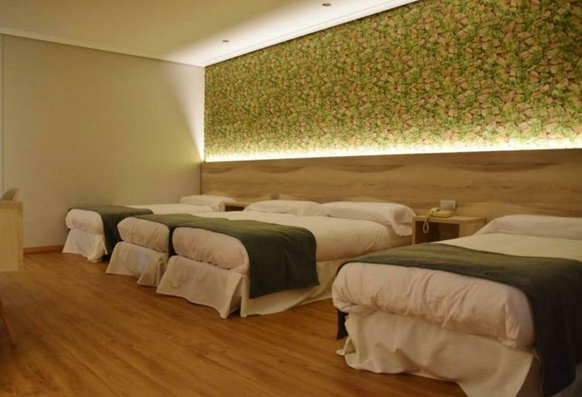 Четырехместный Номер Стандарт, Hospedium Hotel La Marina Costa Da Morte