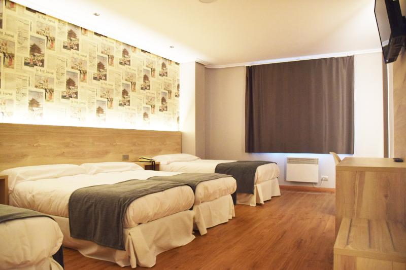 Номер Стандарт Трехместный, Hospedium Hotel La Marina Costa Da Morte