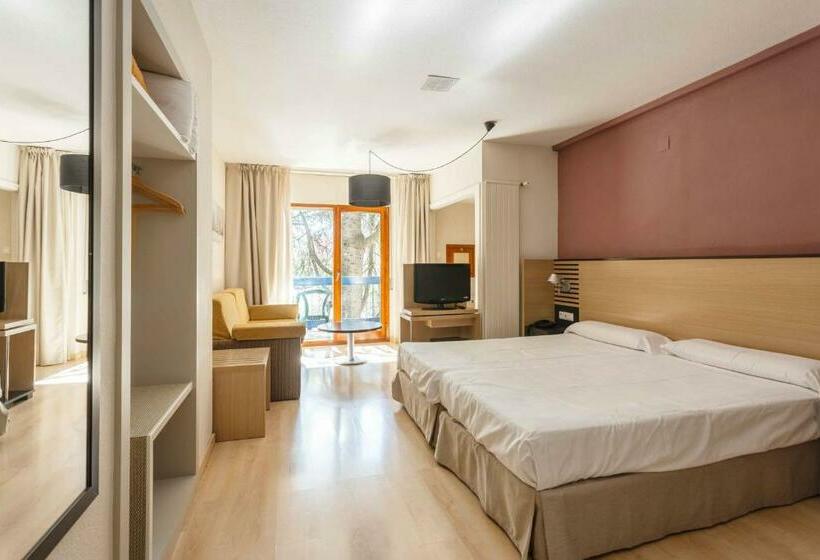 اتاق استاندارد یک نفره, Oroel Hotel & Spa
