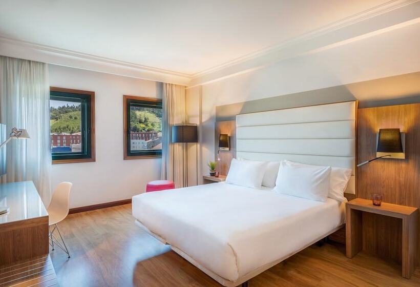 Семейный Номер, Santiago Plaza Affiliated By Meliá