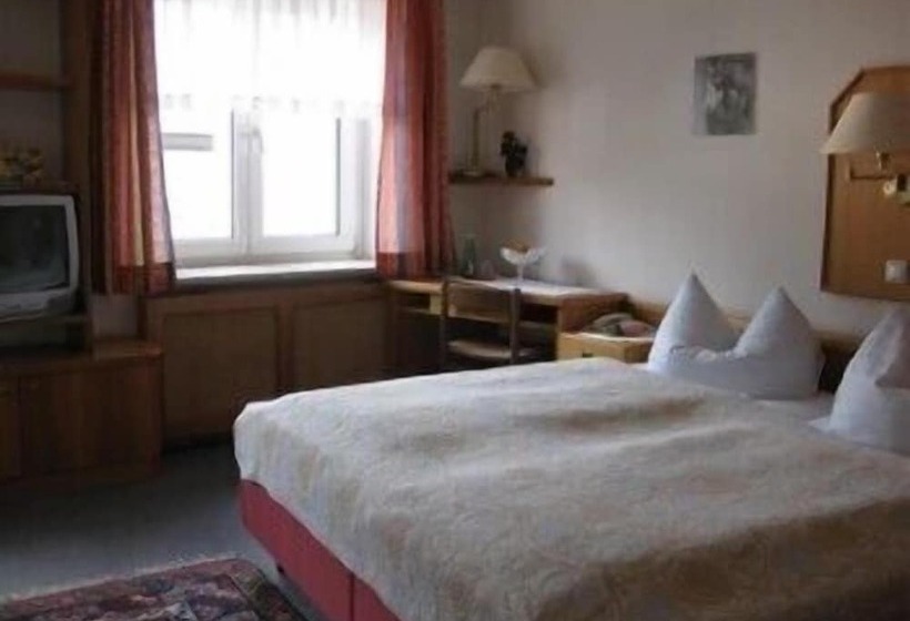 Номер Стандарт, Attergauhof