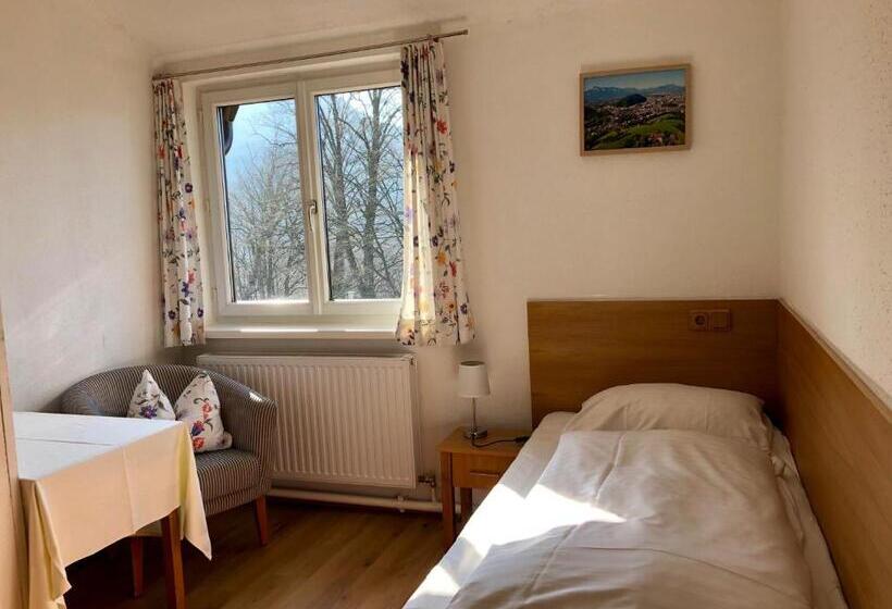 اتاق خانوادگی, Schöne Aussicht