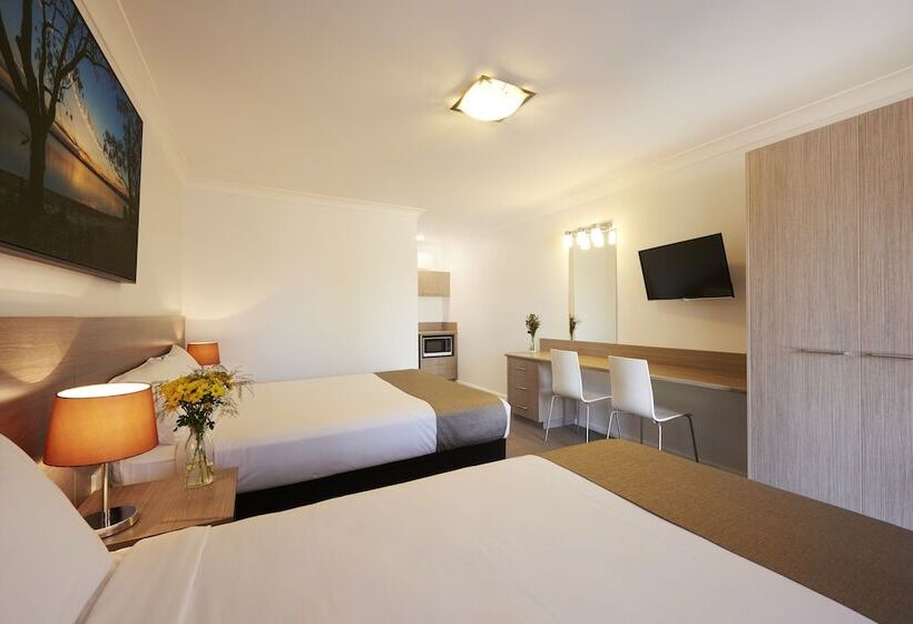 Номер Стандарт, Adelong Motel