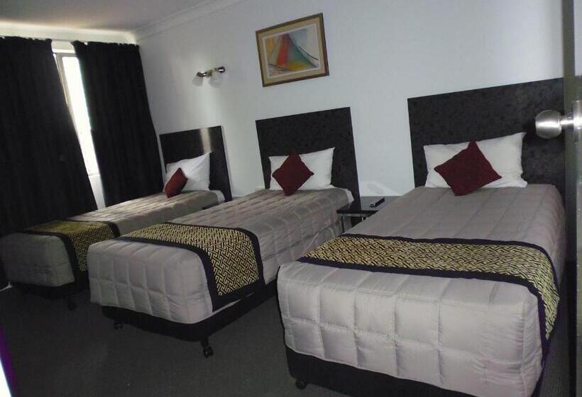 Семейный Номер, Burke & Wills Motor Inn