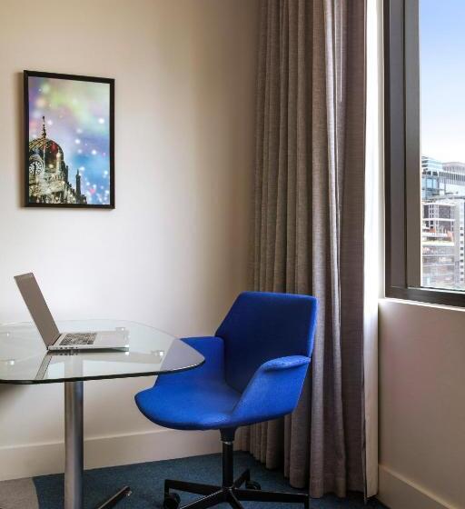 스탠다드 룸 킹사이즈 침대, Crowne Plaza Melbourne, An Ihg