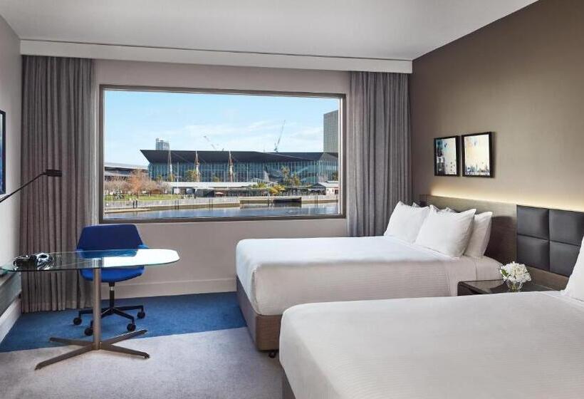 스탠다드 룸 더블 침대 2개, Crowne Plaza Melbourne, An Ihg
