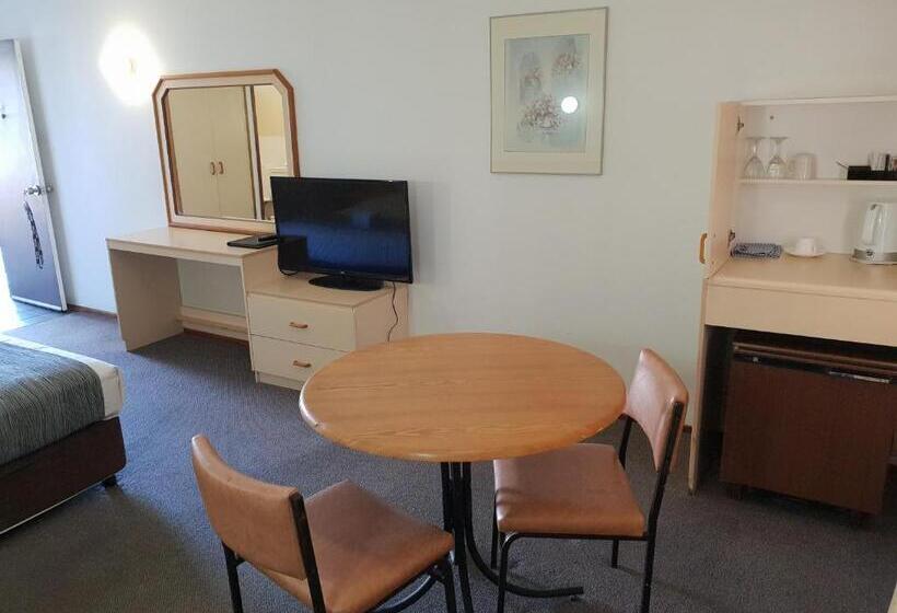 이코노미 룸, Moonraker Motor Inn