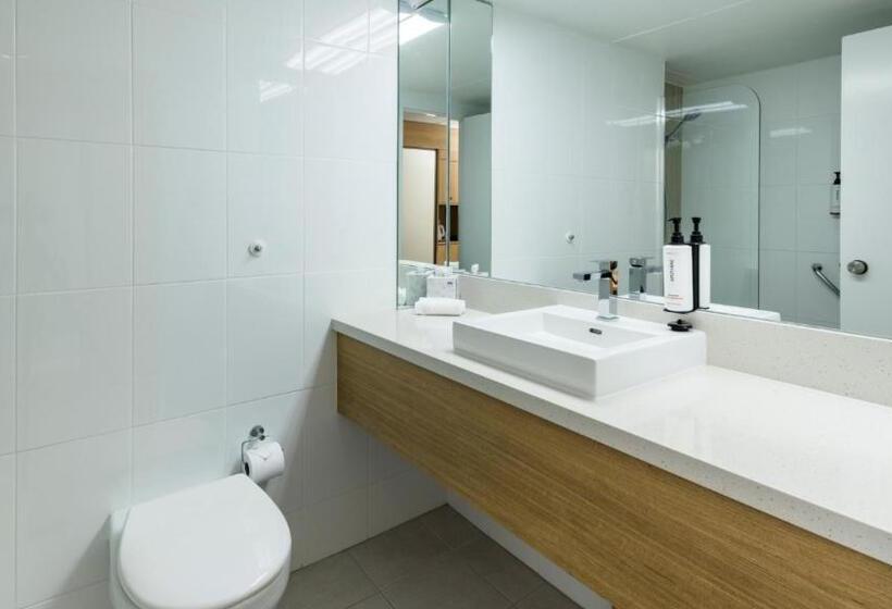 Номер Deluxe Кровать Кинг, Pacific Hotel Cairns
