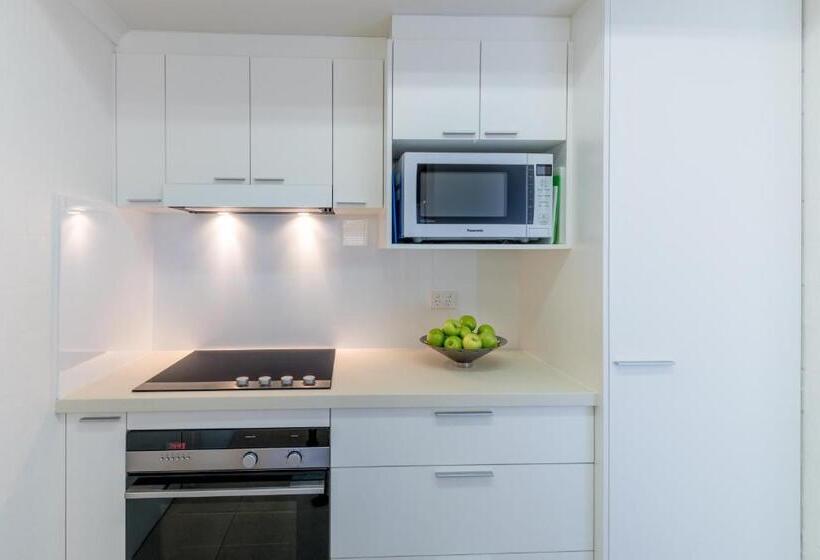 شقة سوبيريور من غرفتي نوم مع إطلالات, Munna Beach Apartments