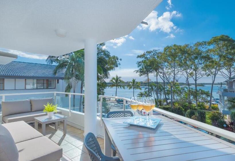 شقة سوبيريور من غرفتي نوم مع إطلالات, Munna Beach Apartments