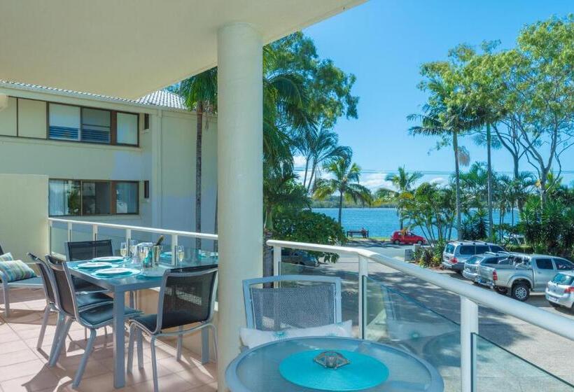 Superior 2-bedroom flat with a view, Munna Beach Apartments