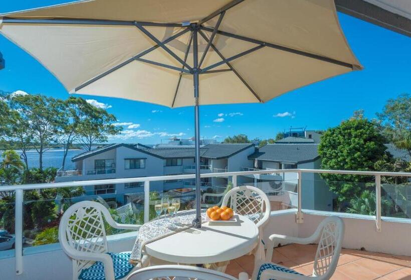 شقة سوبيريور من غرفتي نوم مع إطلالات, Munna Beach Apartments