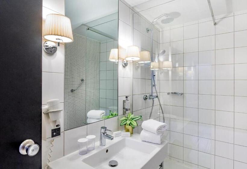 管理人员工作室, Premier Suites Antwerp