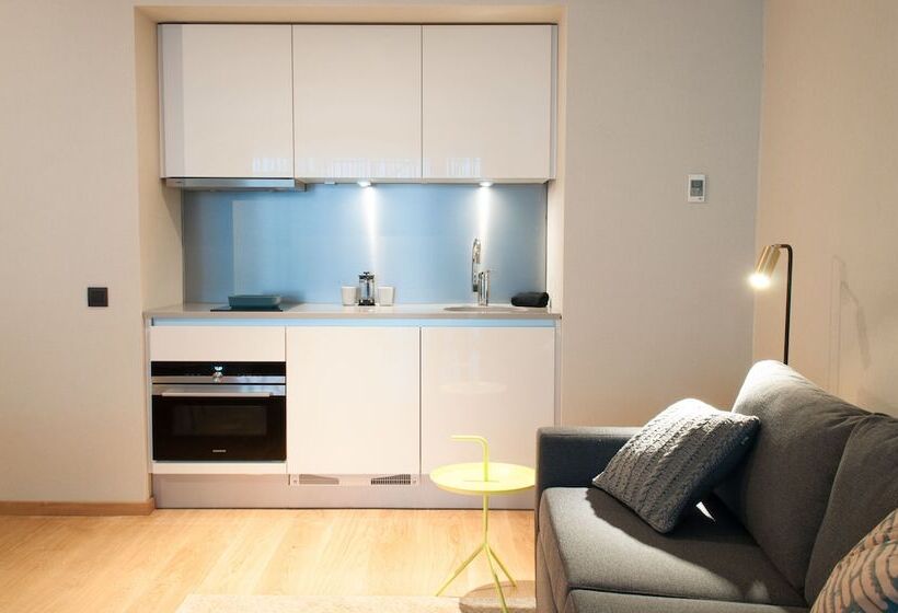 管理人员工作室, Premier Suites Antwerp