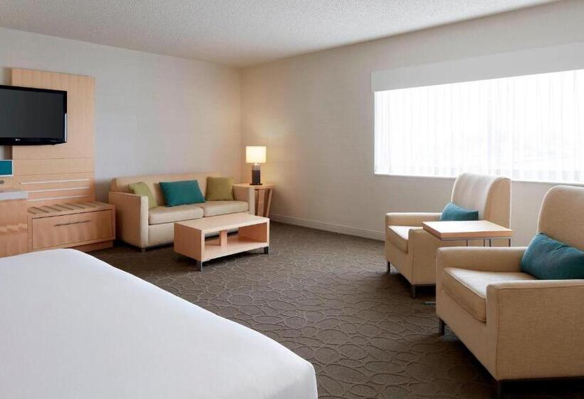 キングサイズベッドのスタンダードルーム, Delta Hotels By Marriott Prince Edward