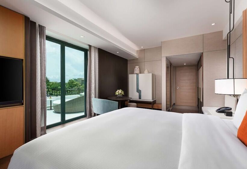 带景观的行政房, Hilton Mandalay