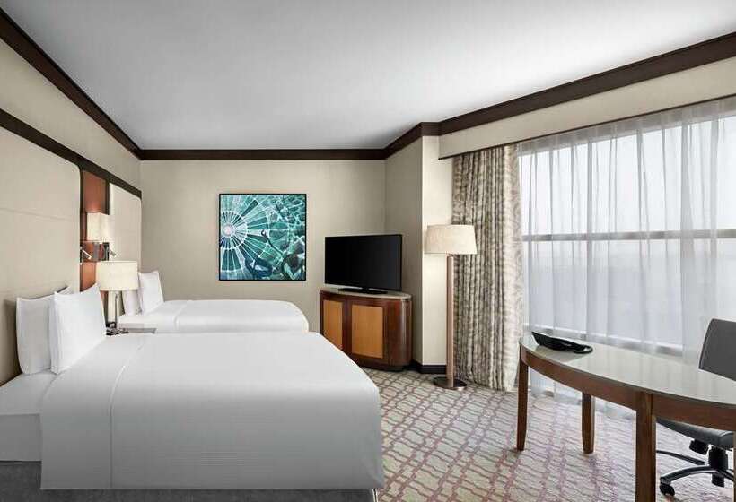 带阳台的豪华间, Hilton Mandalay
