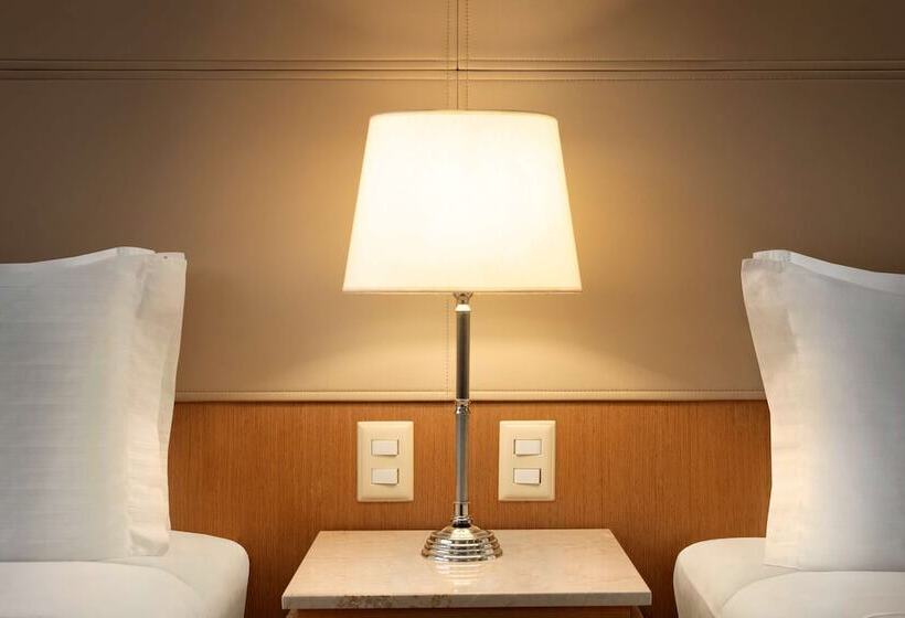 اتاق استاندارد با چشم‌انداز دریا, Hilton Copacabana Rio De Janeiro