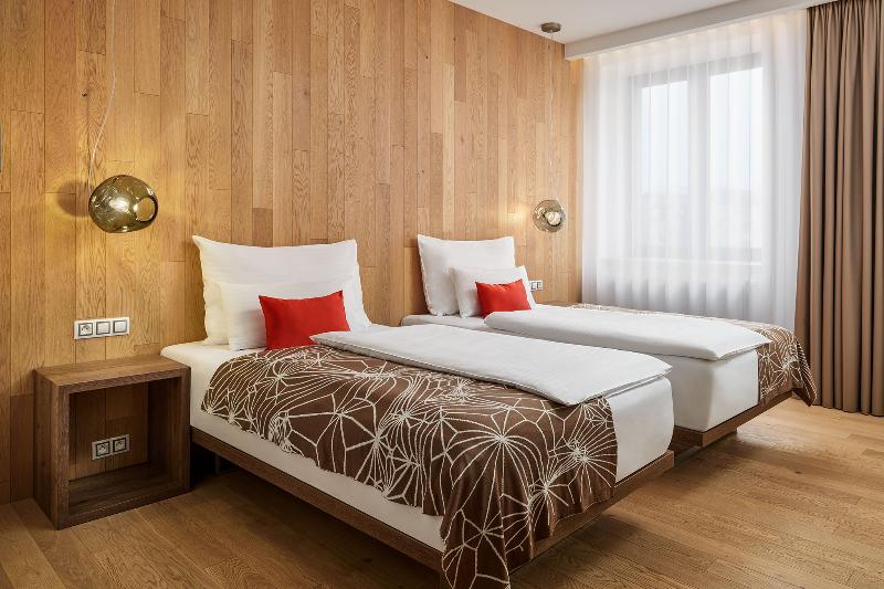 Quarto Estandar, Passage