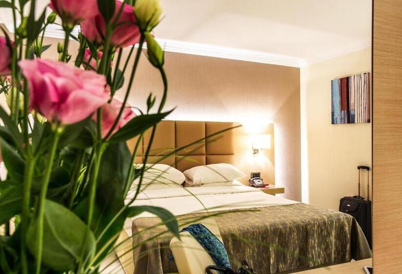 Номер Стандарт, Ramada By Wyndham Sofia City Center