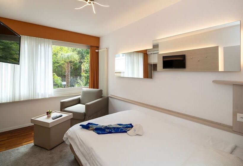 Family Suite, Campione