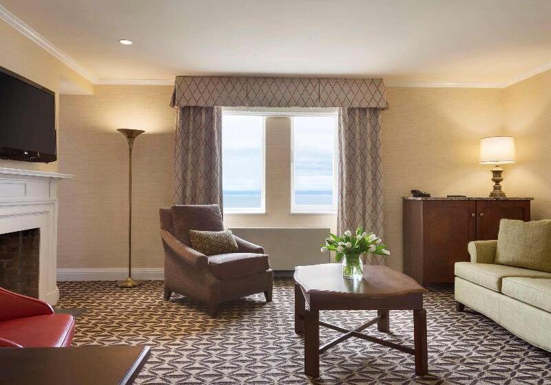 带大床的套房, Fairmont Le Manoir Richelieu