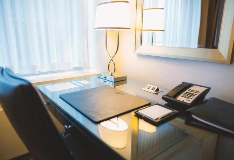 سوئیت با تخت بزرگ, Fairmont Winnipeg