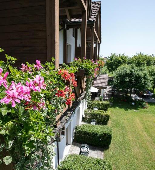 Четырехместный Номер Стандарт, Restaurant Seegarten