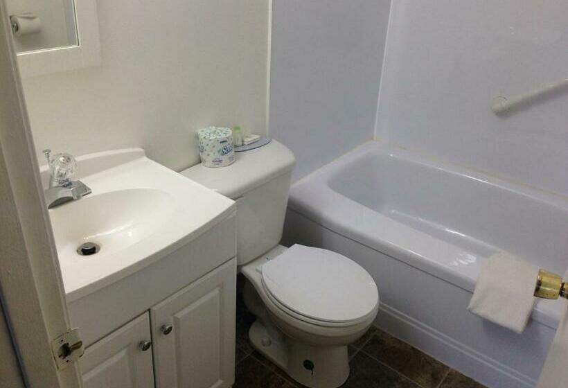Люкс, Travelodge By Wyndham Moose Jaw