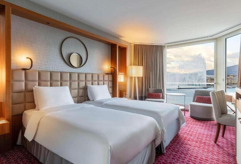 اتاق استاندارد با چشم‌انداز دریاچه, Fairmont Grand Hotel Geneva