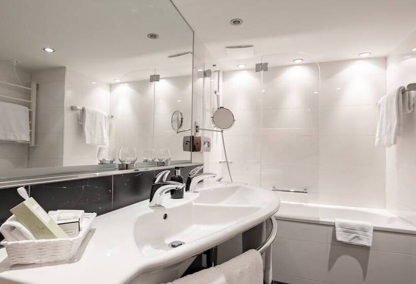 سوییت جونیور, Romantik Hotel Wilden Mann Luzern