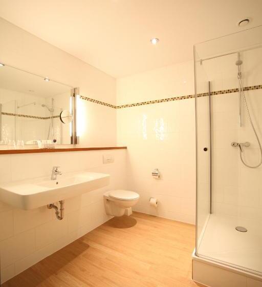 Quarto Familiar, Alsterhof